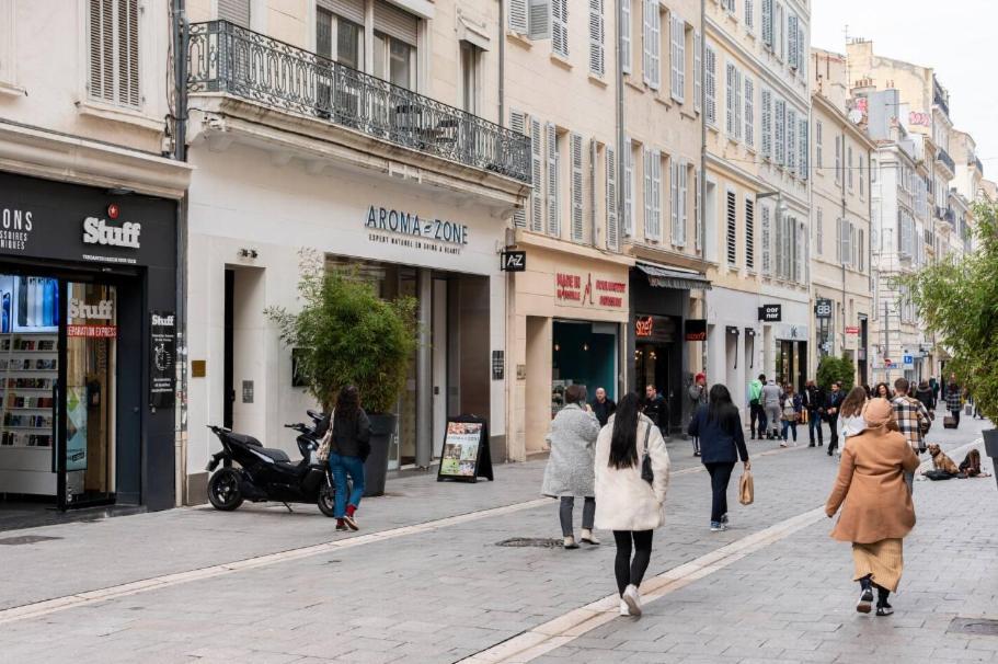 Ferienwohnung {St Fee Sur Les Toits} * Plein Centre Marseille * Clim Exterior foto